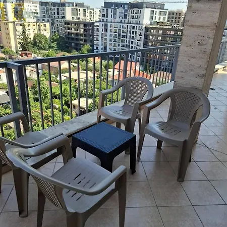 With Balcony And View Lägenhet Tirana